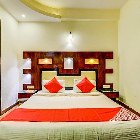 Oyo Hotel Asko International Near Gurudwara Shri Bangla Sahib New Delhi Exterior photo