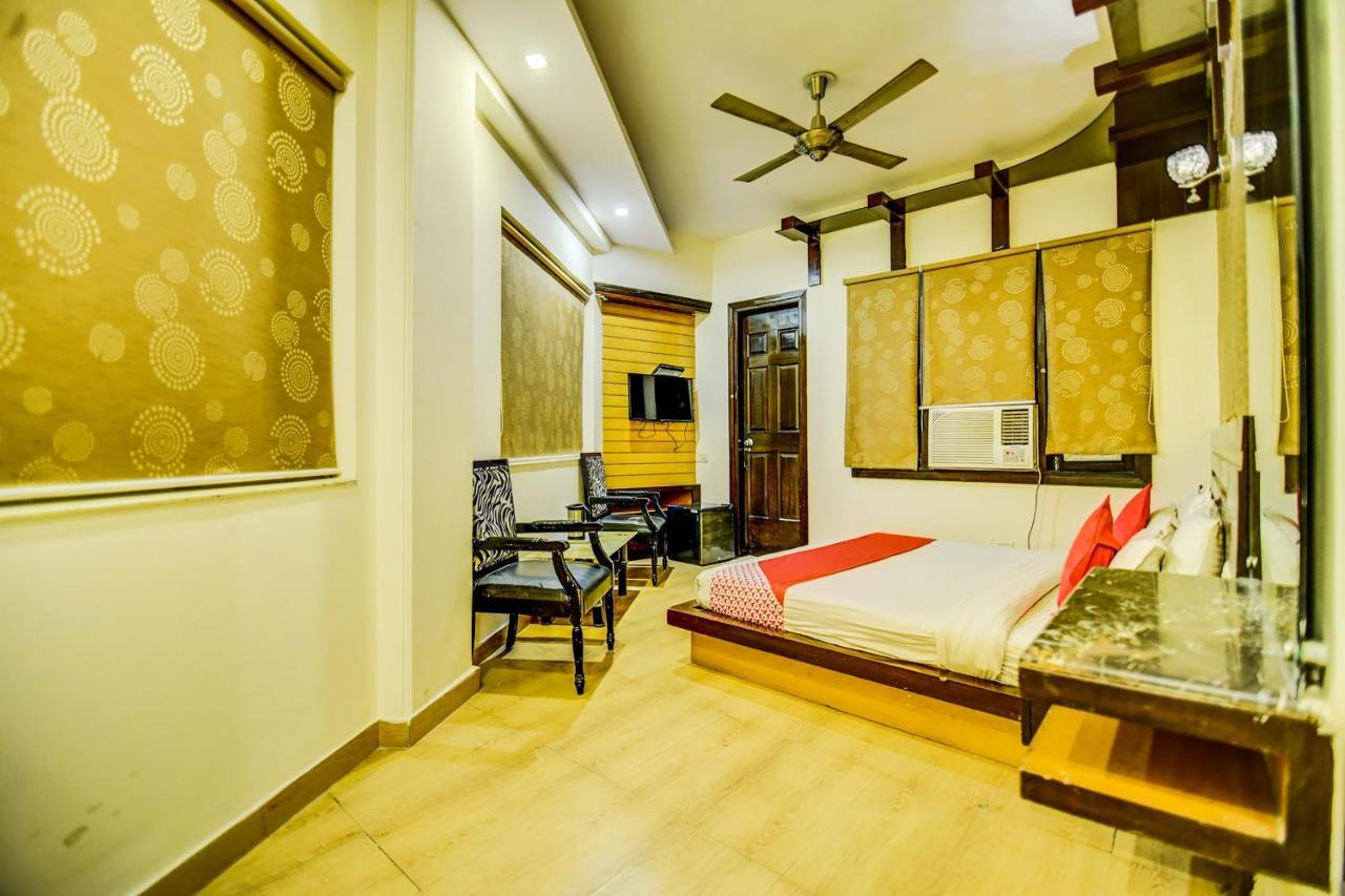 Oyo Hotel Asko International Near Gurudwara Shri Bangla Sahib New Delhi Exterior photo
