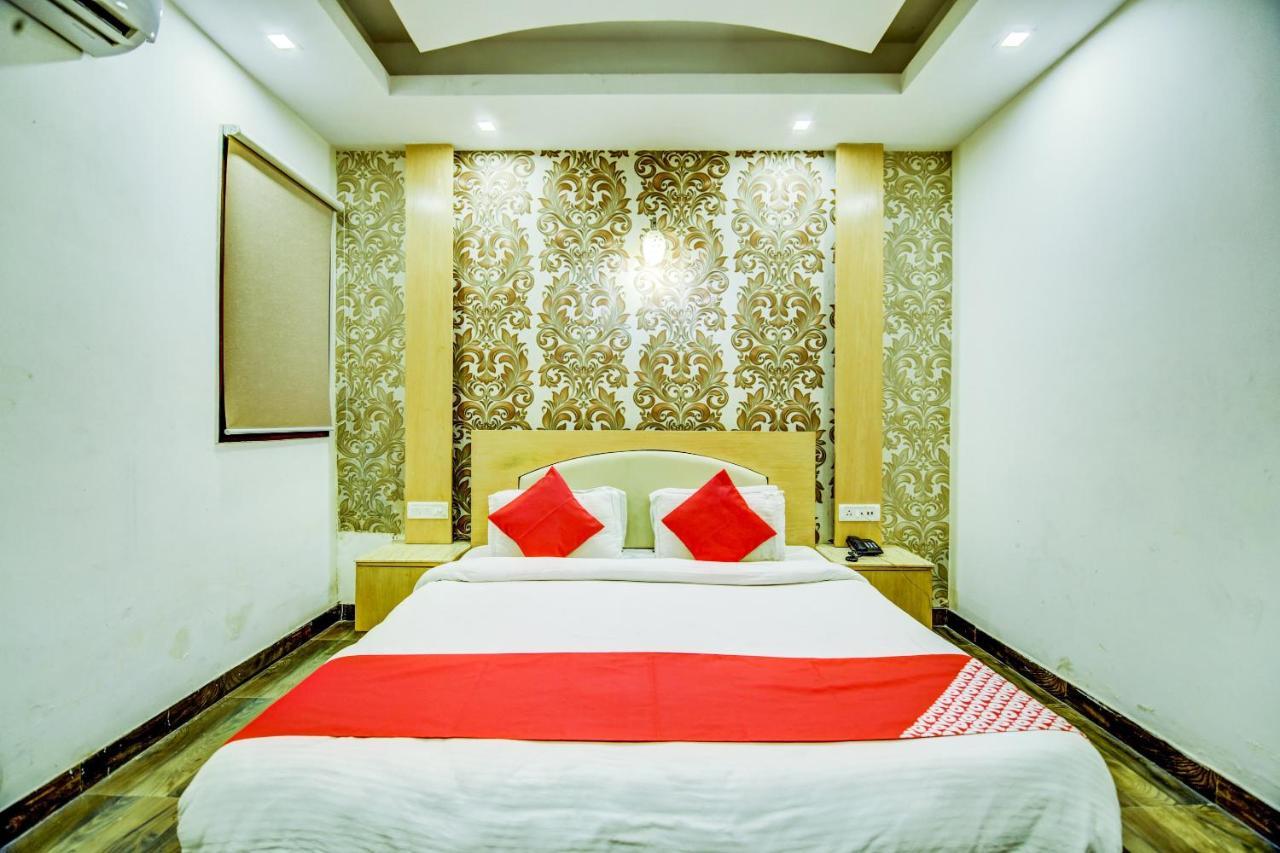 Oyo Hotel Asko International Near Gurudwara Shri Bangla Sahib New Delhi Exterior photo