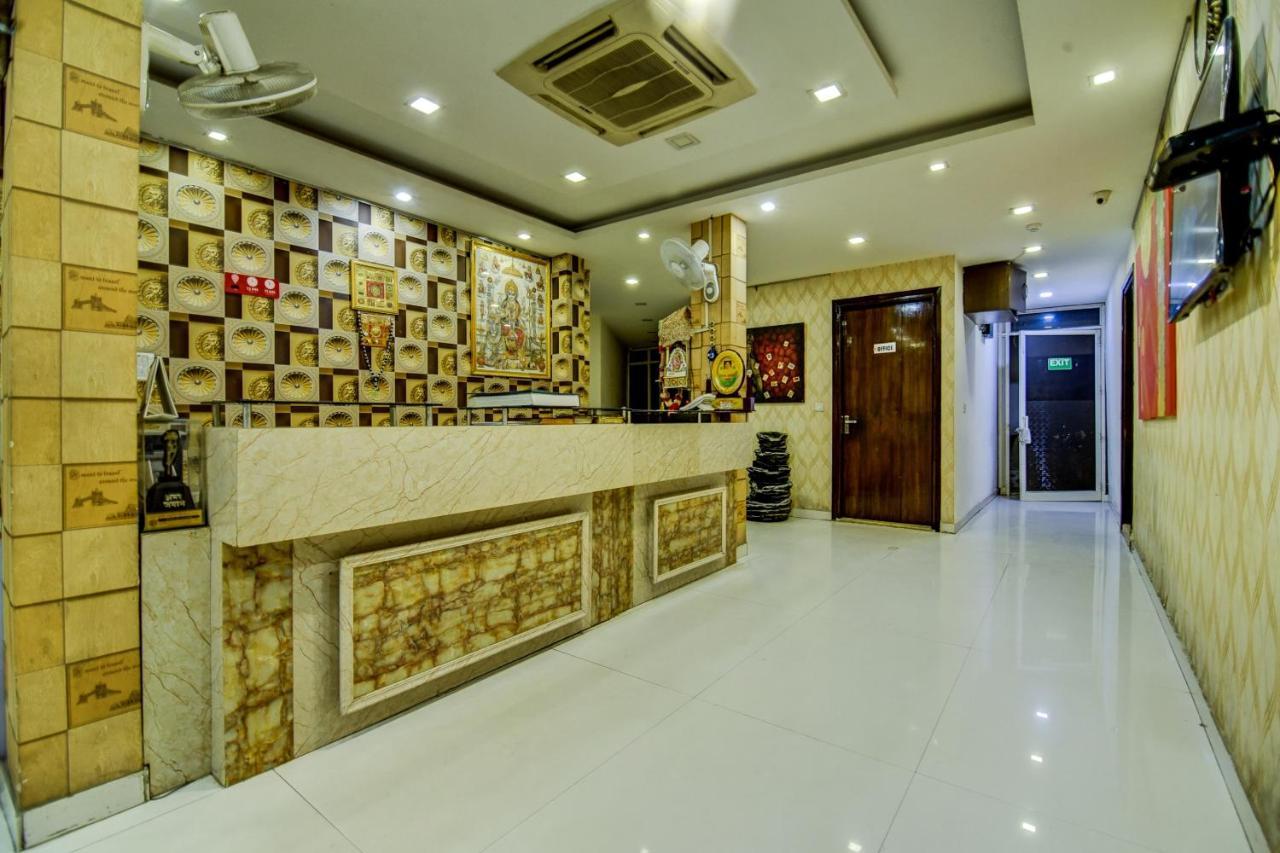 Oyo Hotel Asko International Near Gurudwara Shri Bangla Sahib New Delhi Exterior photo